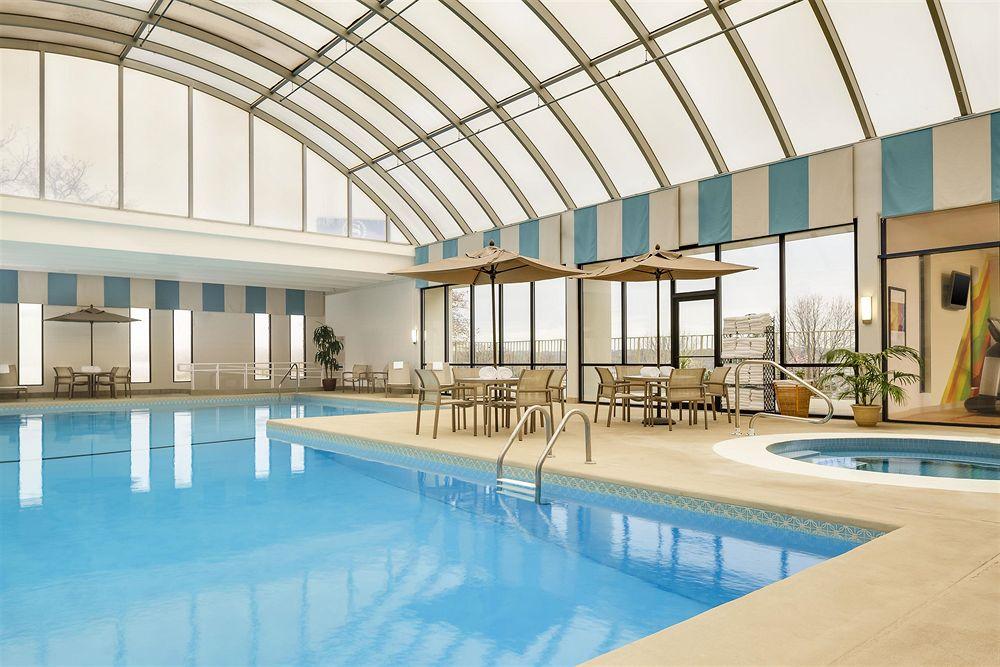 Wyndham Omaha Hotel - West Dodge Екстериор снимка