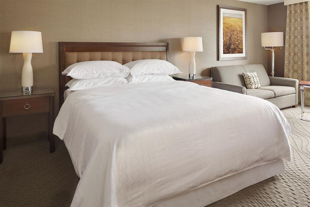 Wyndham Omaha Hotel - West Dodge Екстериор снимка