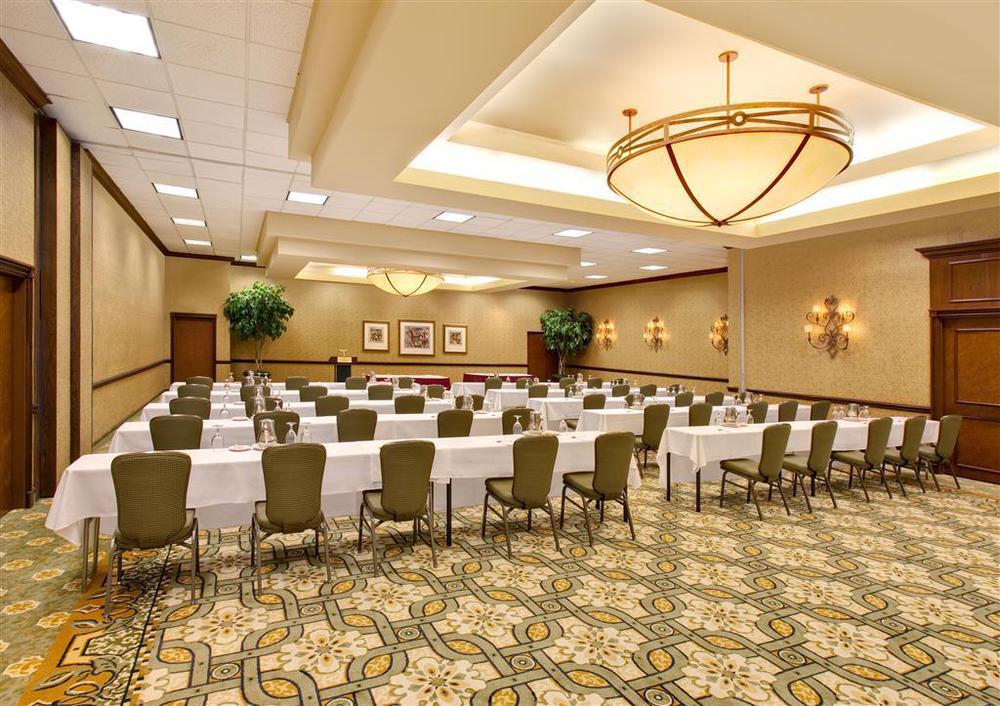 Wyndham Omaha Hotel - West Dodge Съоръжения снимка