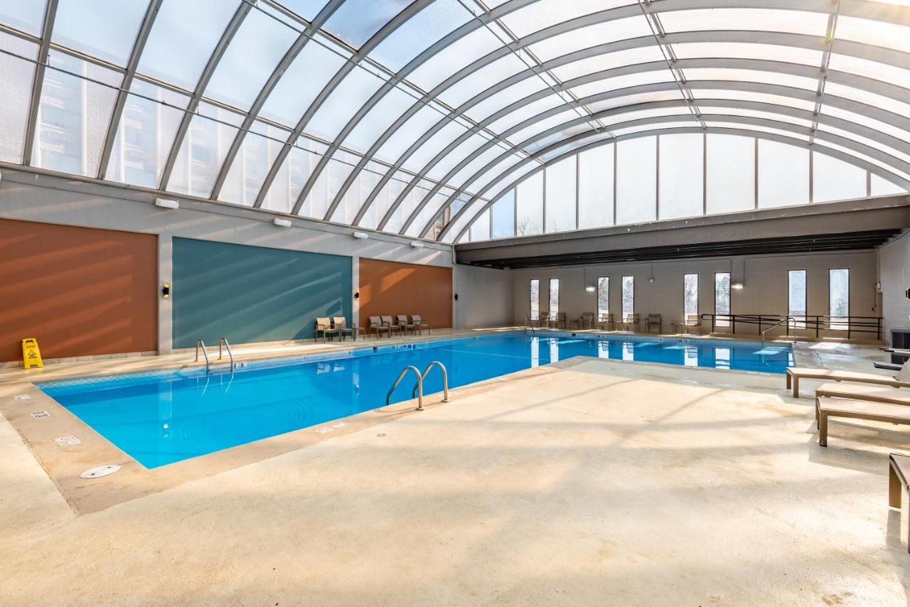 Wyndham Omaha Hotel - West Dodge Екстериор снимка