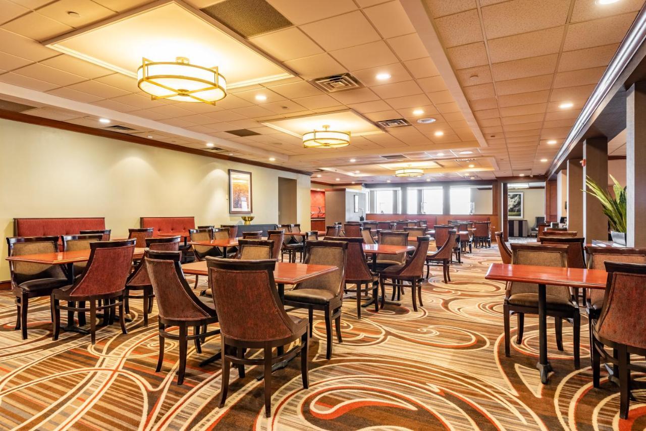 Wyndham Omaha Hotel - West Dodge Екстериор снимка