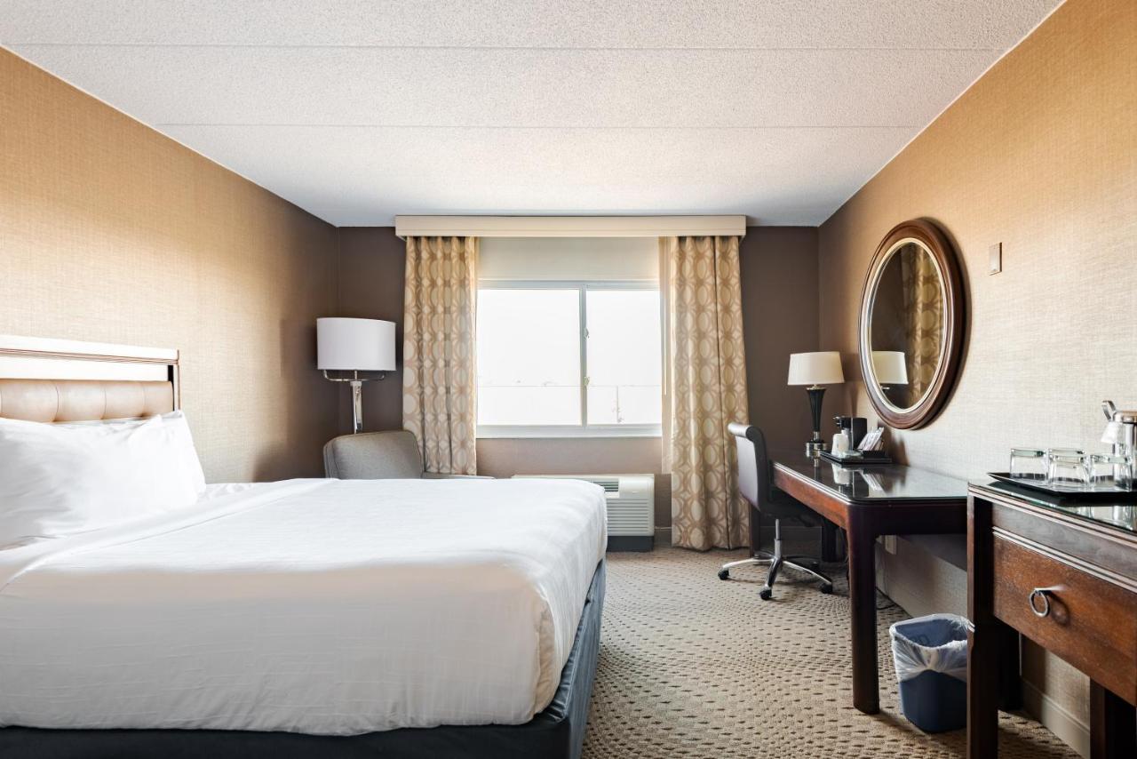 Wyndham Omaha Hotel - West Dodge Екстериор снимка