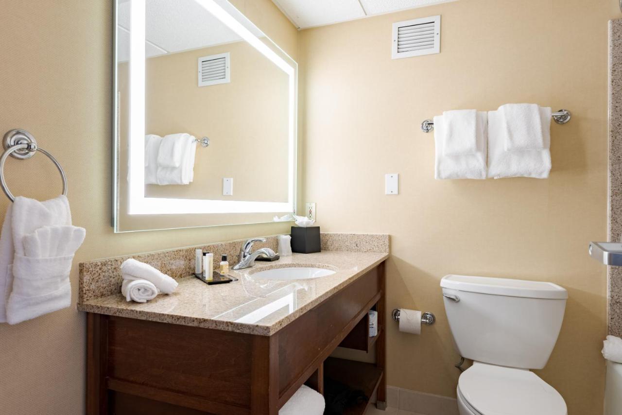Wyndham Omaha Hotel - West Dodge Екстериор снимка