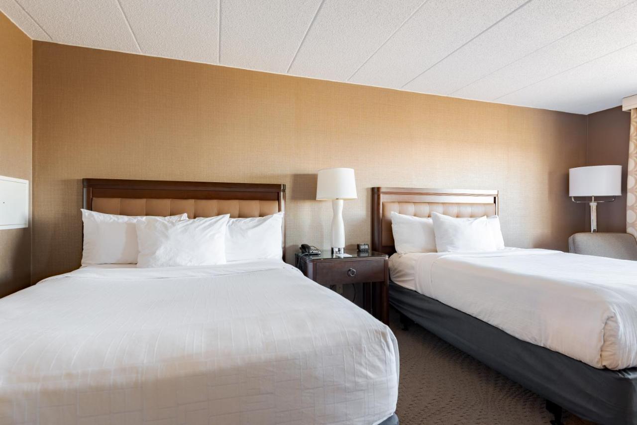 Wyndham Omaha Hotel - West Dodge Екстериор снимка