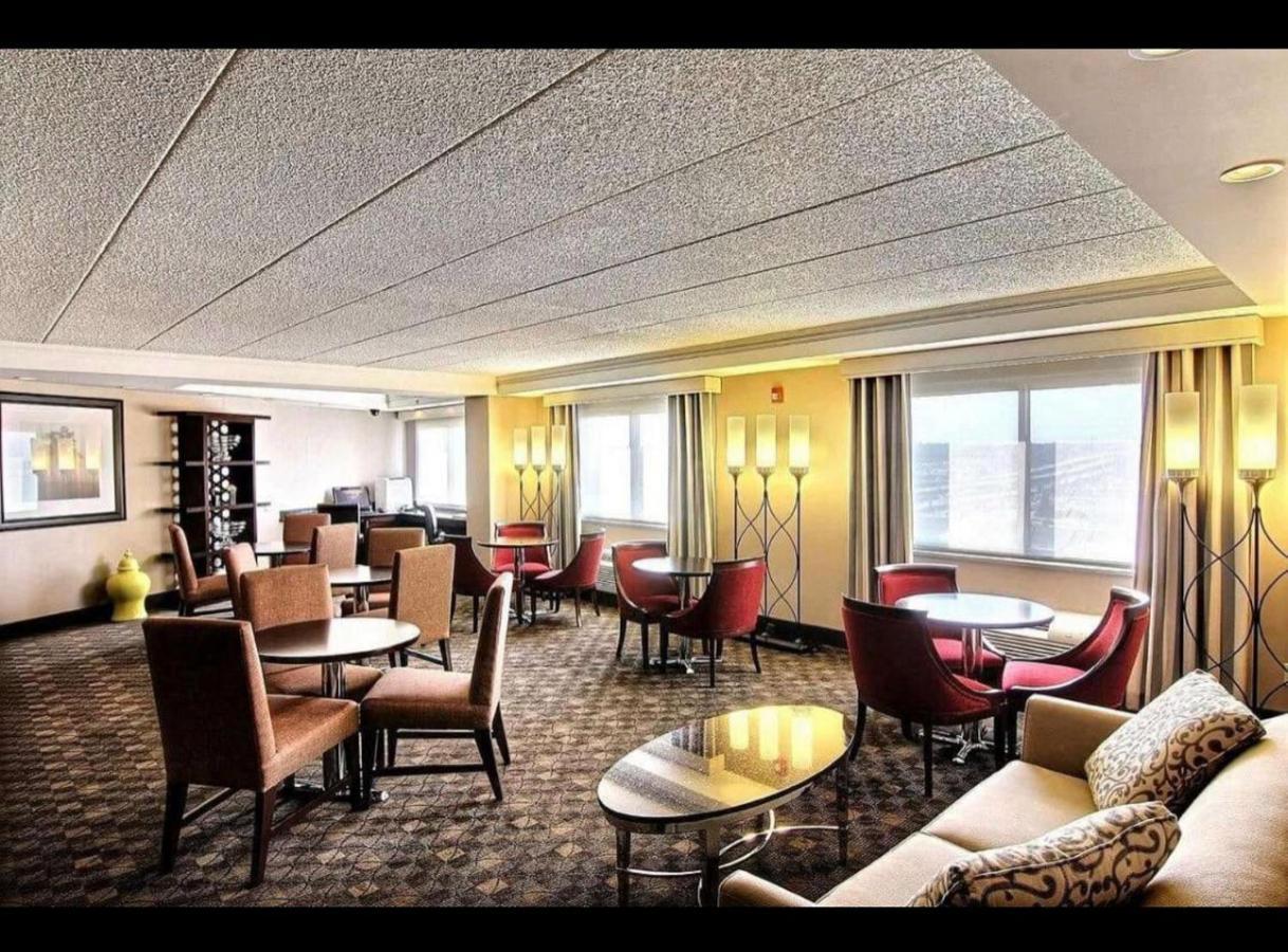 Wyndham Omaha Hotel - West Dodge Екстериор снимка