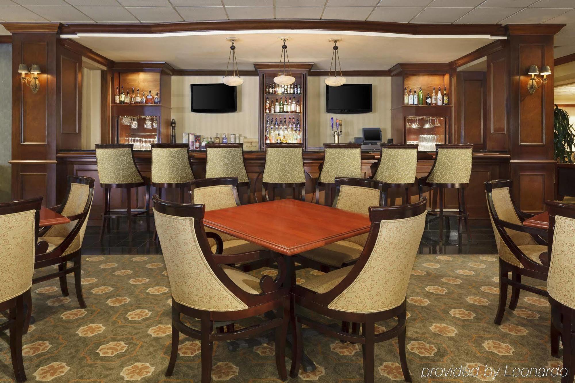 Wyndham Omaha Hotel - West Dodge Екстериор снимка